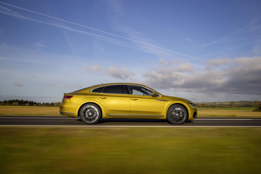  Volkswagen Arteon R-Line 2017 года  (WW) (фото 36 из 70)